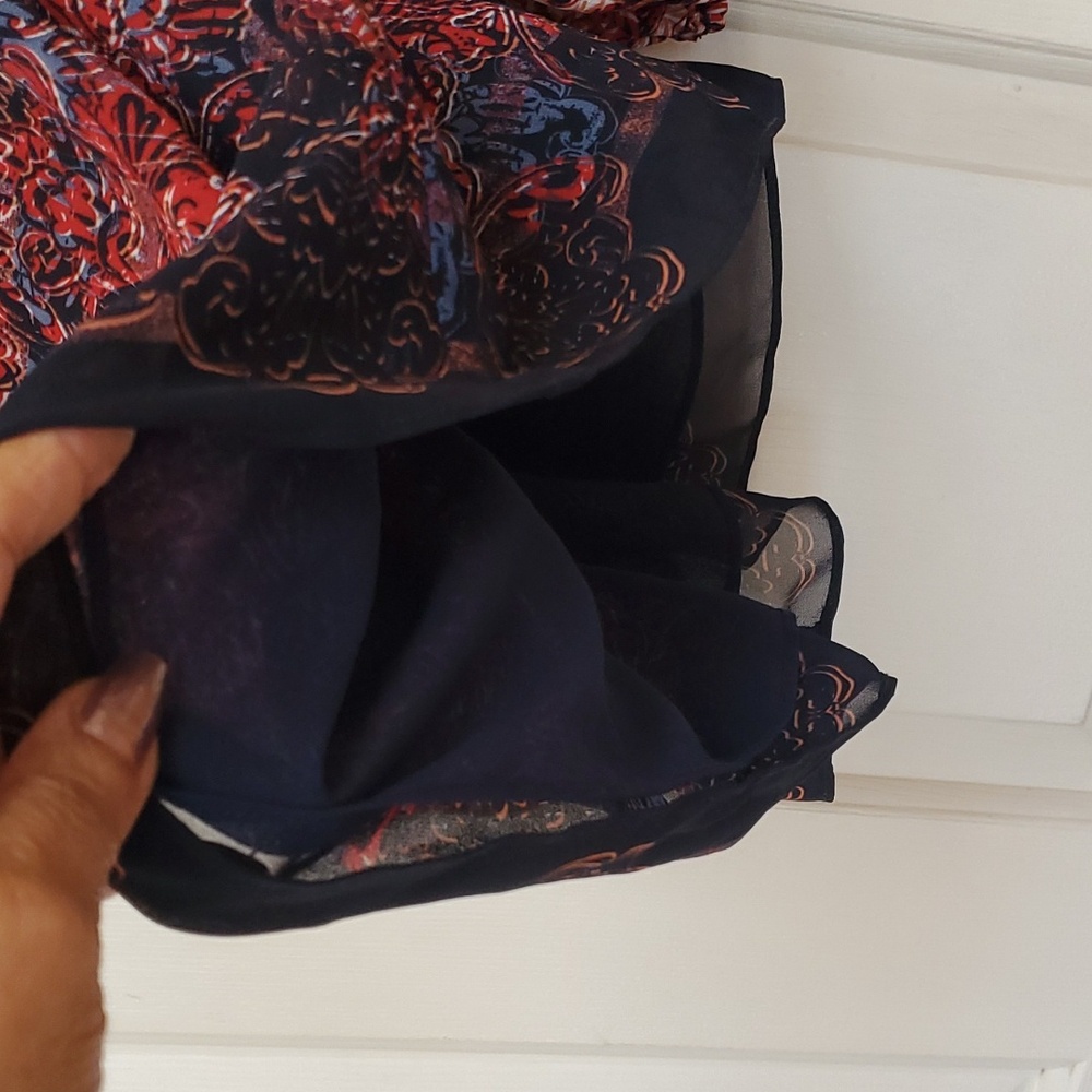 Cold shoulder blouse - Picture 7 of 11